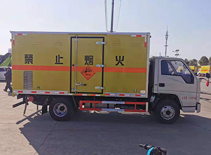 高安爆破器材运输车