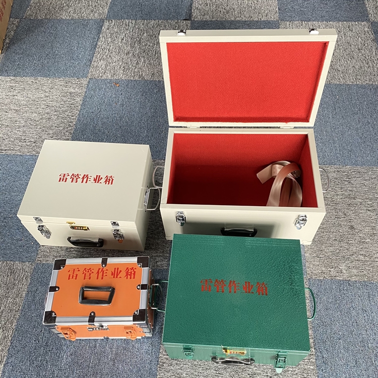 高安爆破工程作业箱如何选择？玻璃钢与传统材质的全面对比